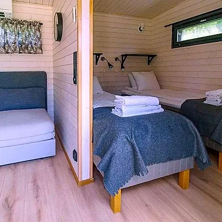 Rauhalahti Homes אתר נופש 3*